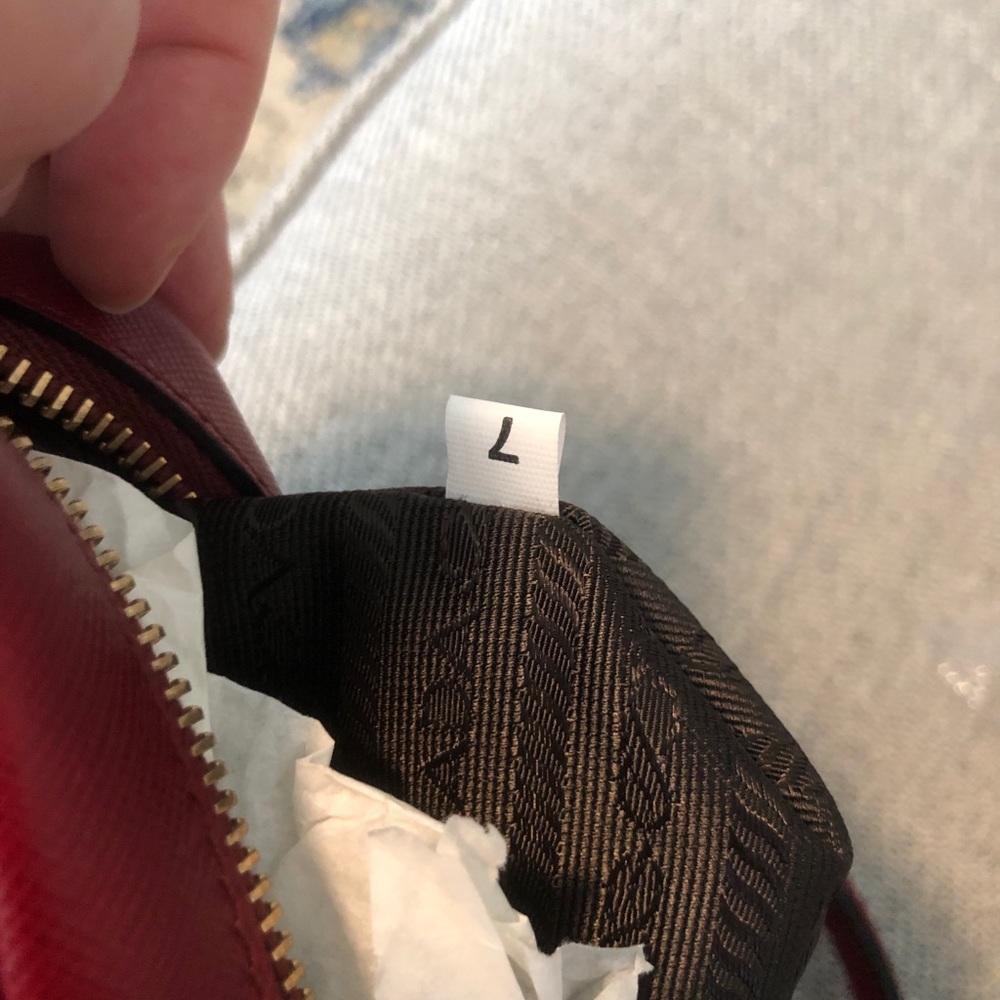 Prada - Picture 11 of 11